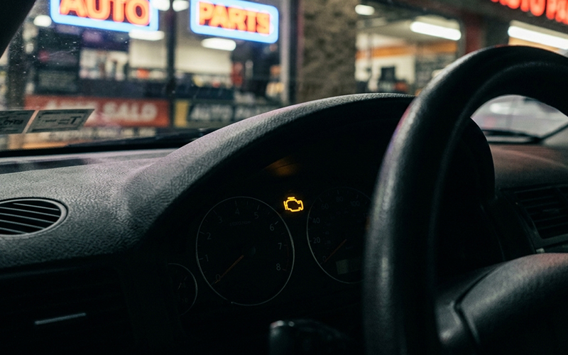 Motor Arıza Lambası Neden Yanar? Ustaya Gitmeden Önce Bilmeniz Gerekenler