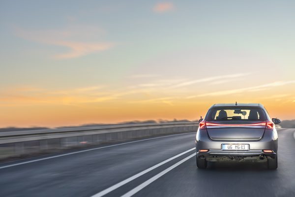 Yakıt Tasarrufunun Rehberi: Depoyu Yarı Fiyatına Bitirmenin Yolları
